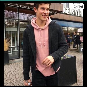 Shawn Mendes The Tour Lost in Japan Pink Hoodie size medium sweatshirt